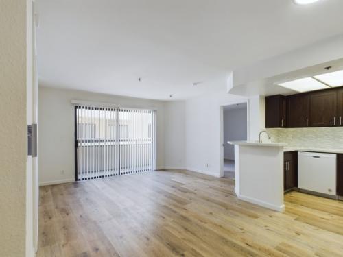 Apartments-in-Sherman-Oaks-CA-Two-Bedroom-Apartment-Interiors-B3-307-1