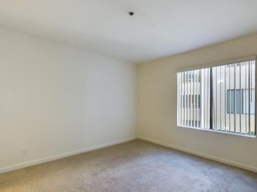 Apartments-in-Sherman-Oaks-CA-Two-Bedroom-Apartment-Interiors-B3-307-5